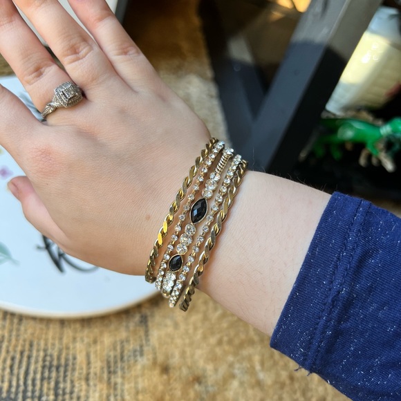 Beautiful 5 pice bangle bracelet set - Picture 17 of 17